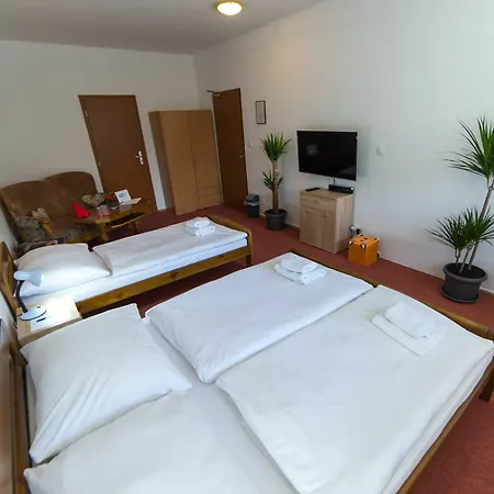 Na Spicaku Guest house
